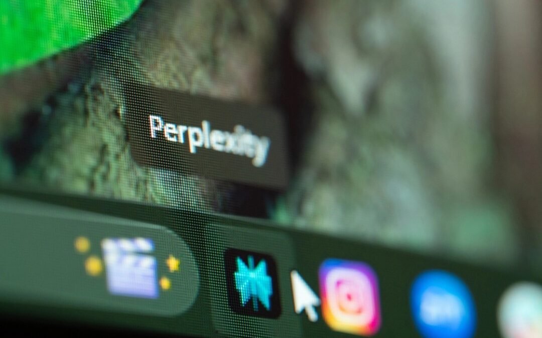 Comet arrive sur iPhone : le navigateur IA de Perplexity s’invite sur mobile et change la navigation web